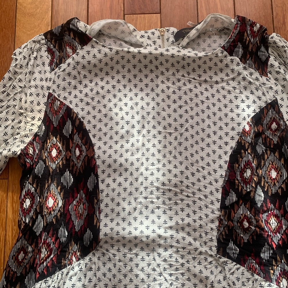 THML Blouse - Picture 2 of 7
